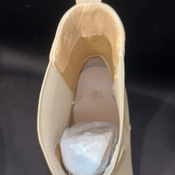 Brand new! ZBY booties - Picture 6 of 6